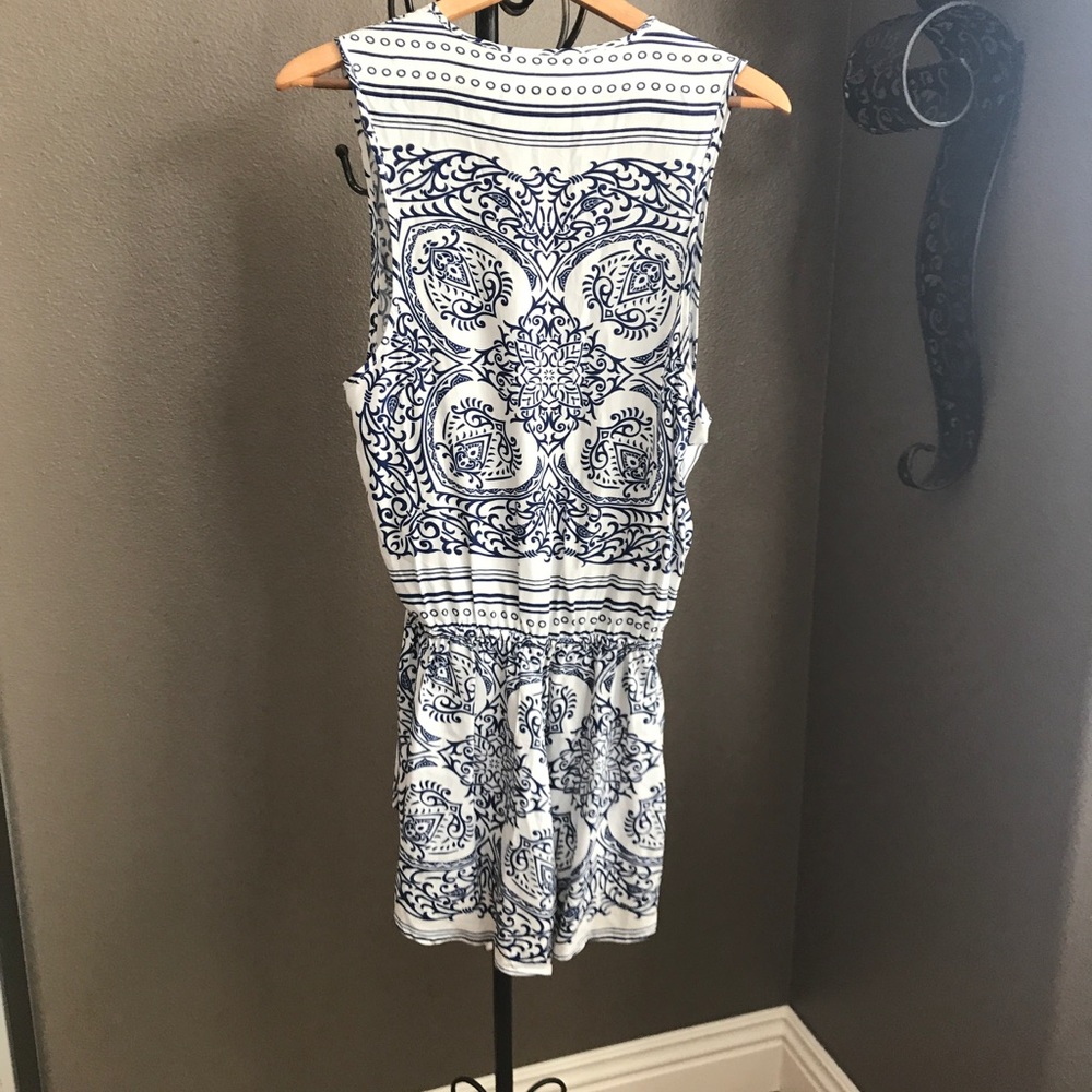 Romper - Picture 2 of 7